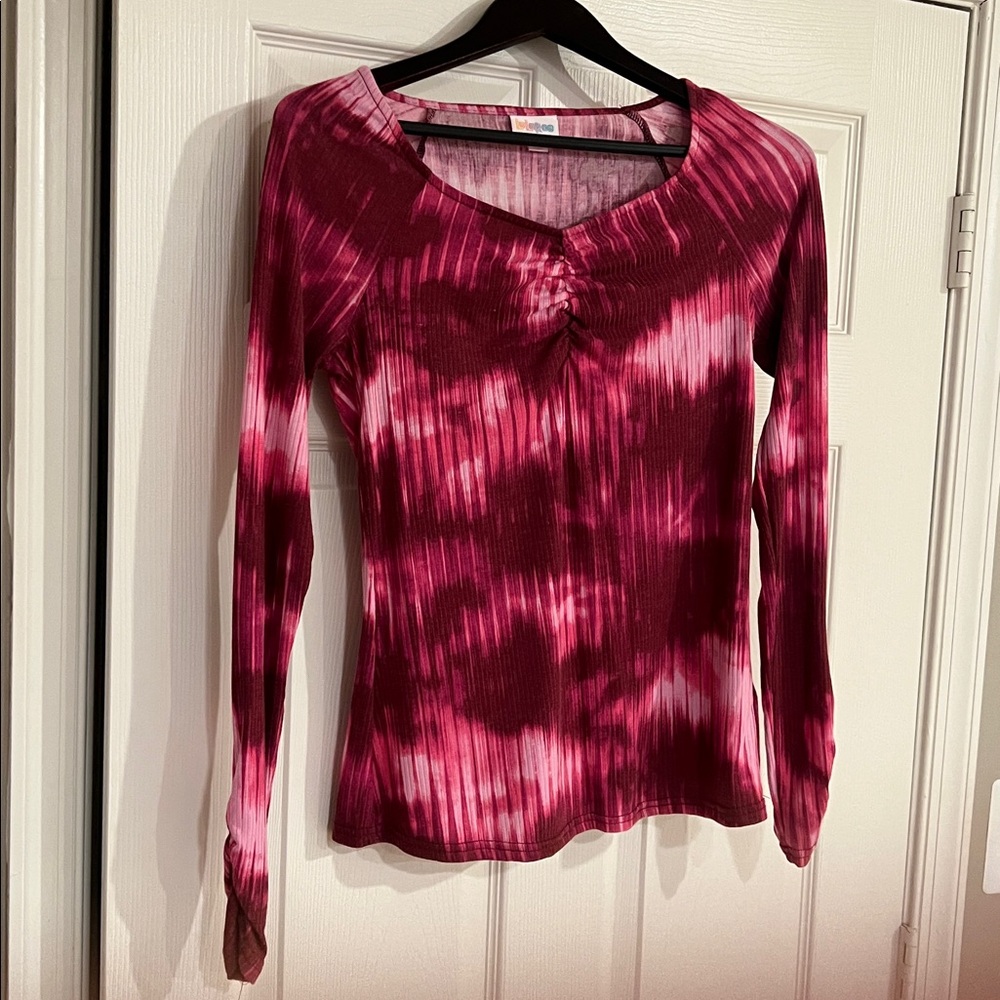 Lularoe Mia Sweetheart neckline top tie dye size S NWOT